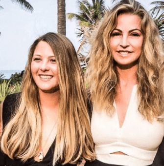 Kira Bonder With Her Mother